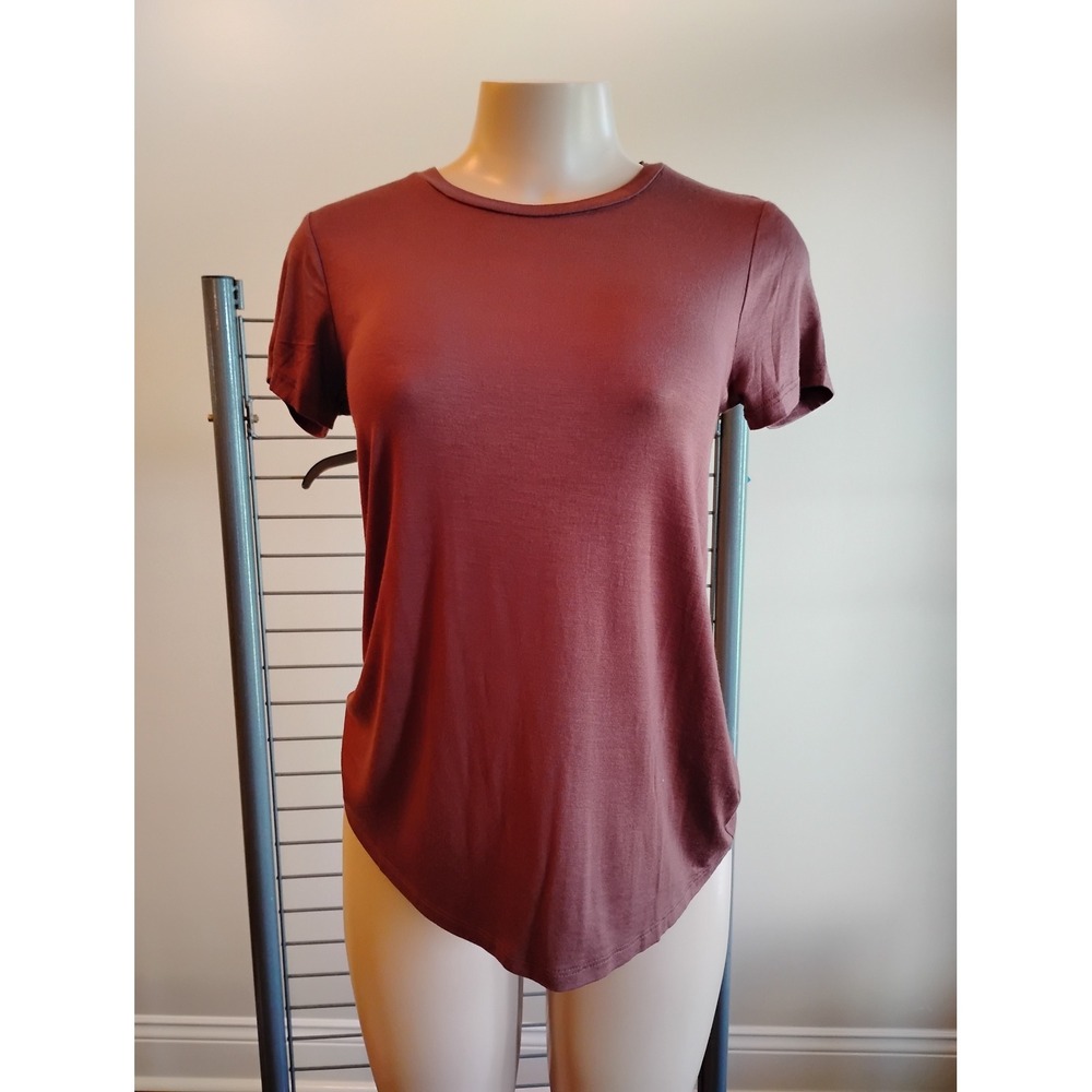 Active Basic Womens T10071 Short Sleeve Crew Neck Curved Hem Tee Burgundy Small